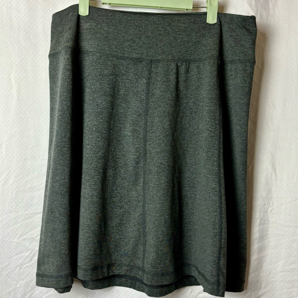 Patagonia Women’s Athletic Skirt Grey size large soft comfortable